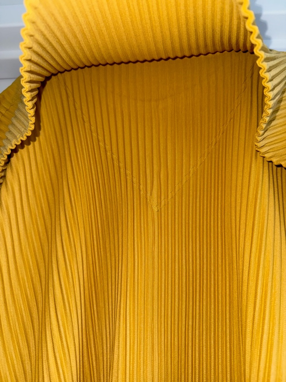 Homme Plissé Issey Miyake Mustard Yellow Pleated Men's Shirt Size XL 4 - Picture 10 of 15
